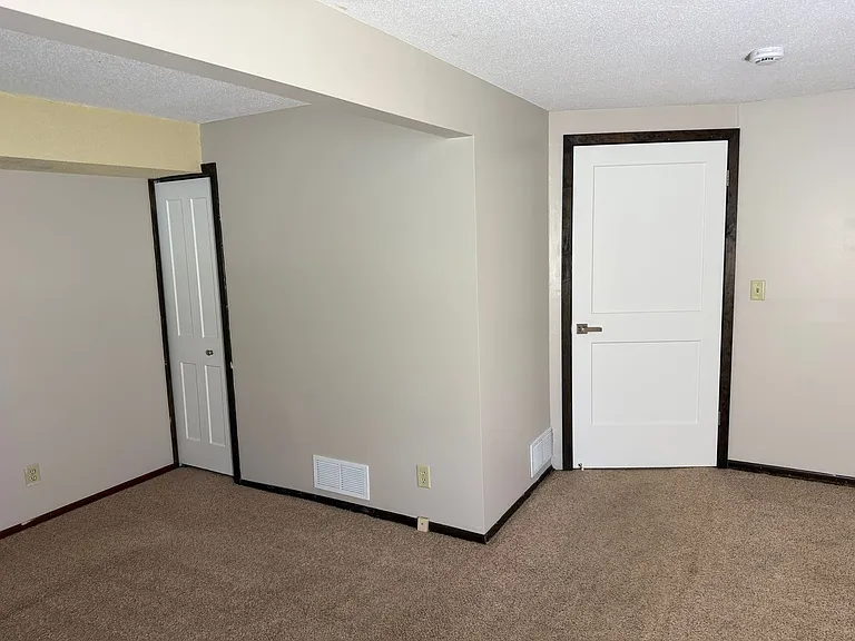 8201 W Park Hills Dr — Photo 8