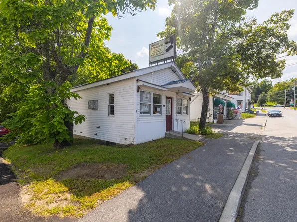 30 Main Street, Limerick, ME 04048