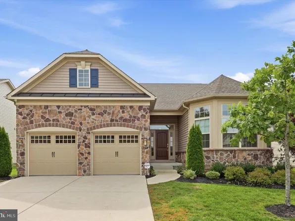 44 Ravenna Dr, West Berlin, NJ 08091