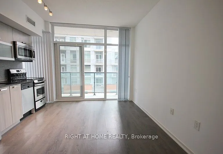 36 Lisgar St #831W — Photo 13