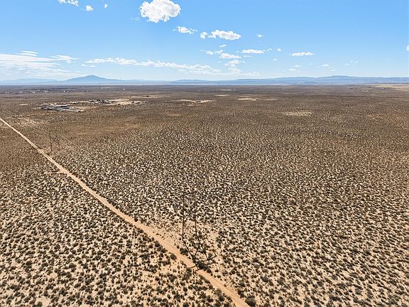 4th image of 47 Gallo Rd