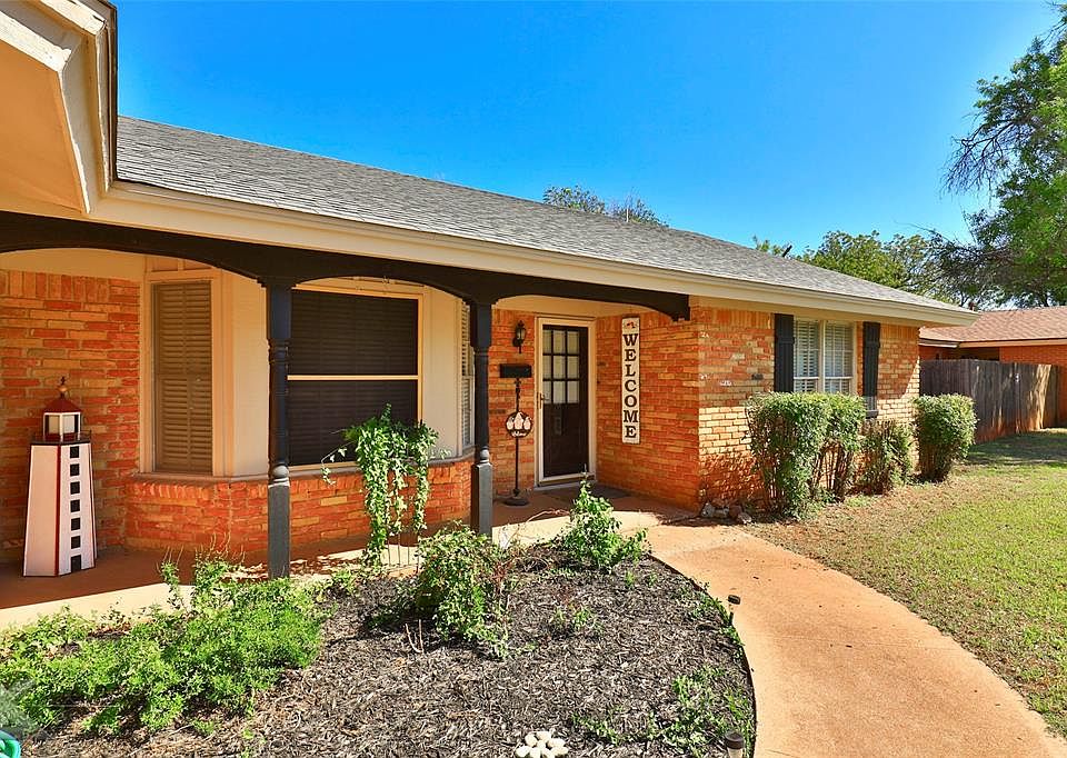 1st image of 795 Marsalis Dr
