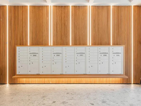 420 Gates Avenue image 7 of 9