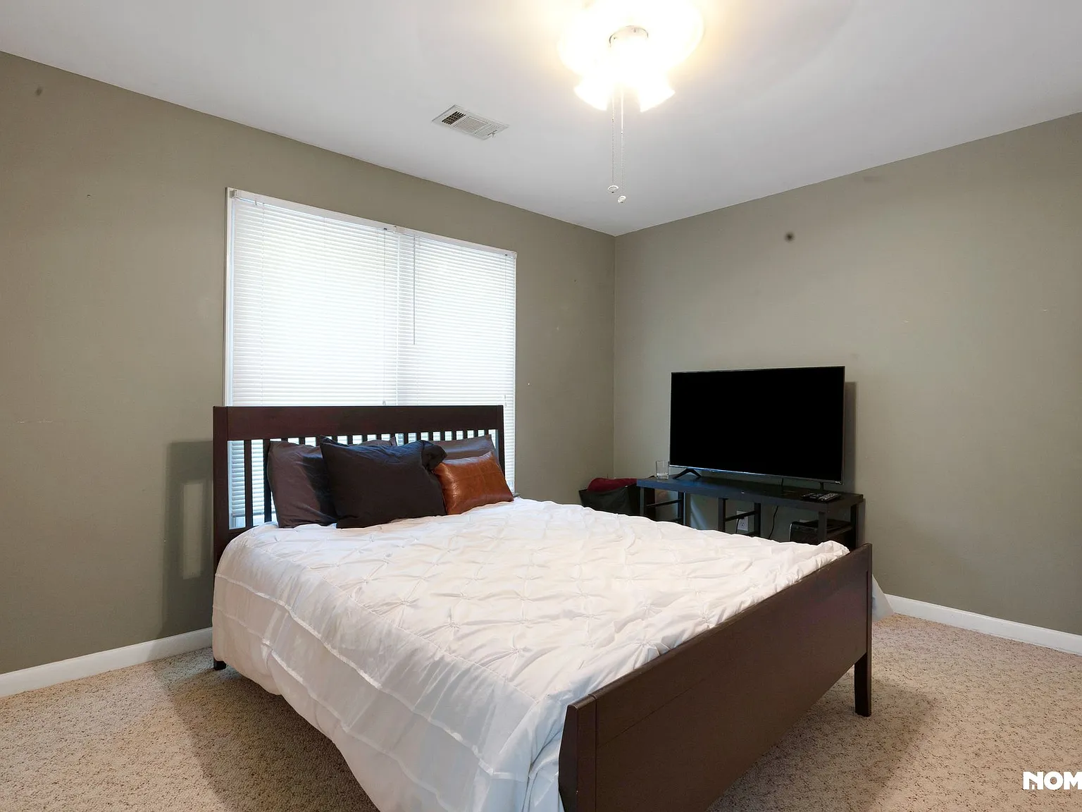 3 bed, 1483 sqft, $2,400 — Photo 3