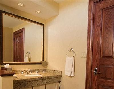 4th image of 26 Avondale Ln #407