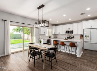 414 W Honey Locust Ave, San Tan Valley, AZ 85140
