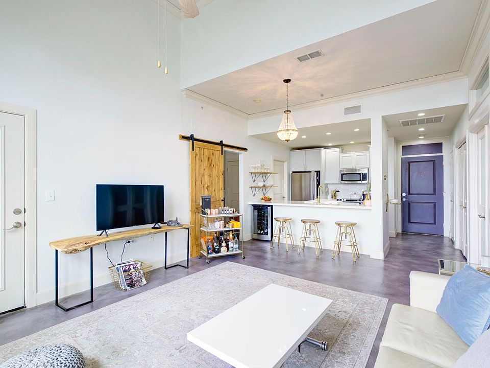 Bright, open, and beautifully renovated apartment
