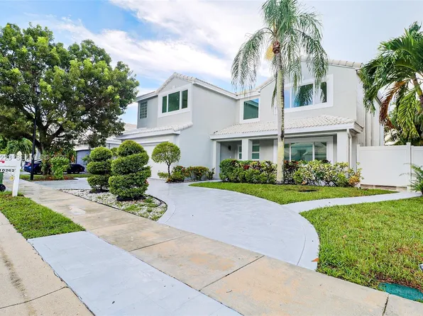 10262 SW 9th Ln, Hollywood, FL 33025