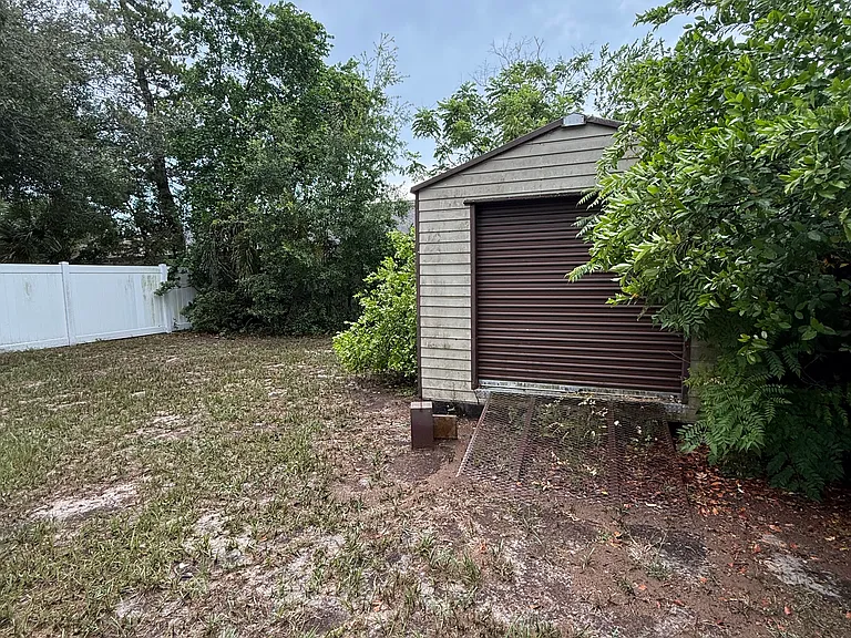1314 W Rambla St — Photo 17