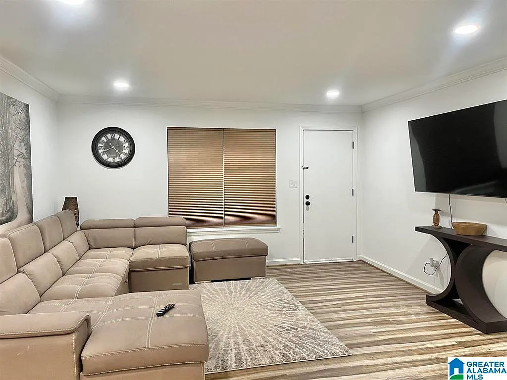 3 bed, 2.0 bath, $1,995 — Photo 1