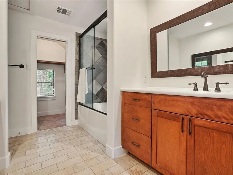 2309 Kinney Rd — Photo 11