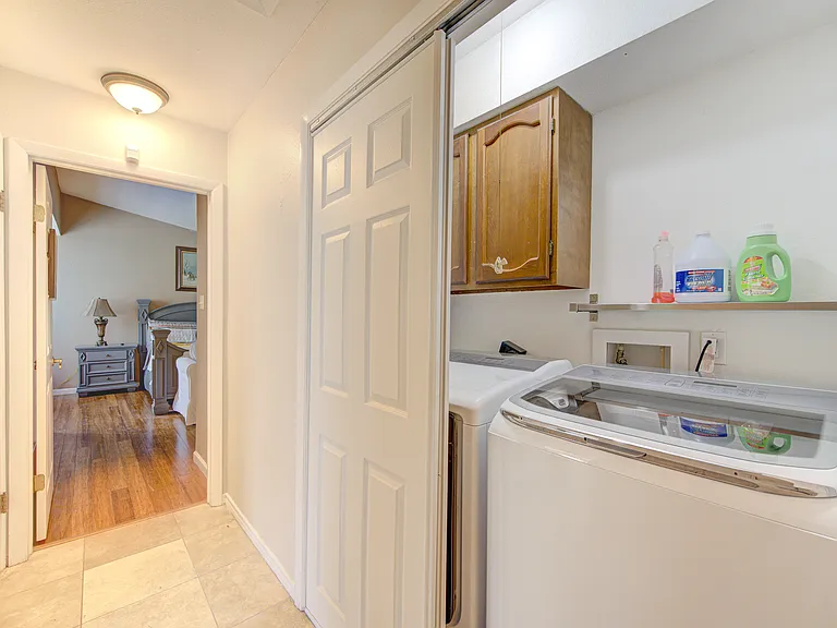 5950 Arncliffe Dr — Photo 29