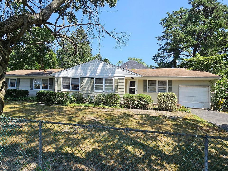1st image of 133 Yale Drive