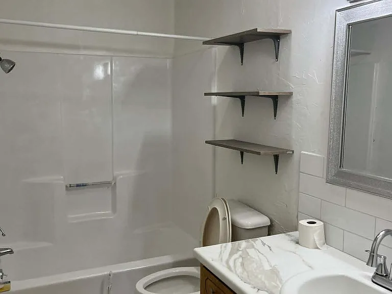 915 Hanes Blvd #1 — Photo 7