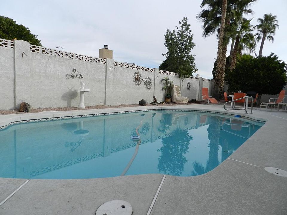 1st image of 4956 E Flower Ave