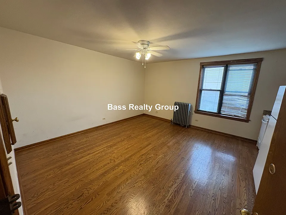 4806 N Kedzie Ave #209