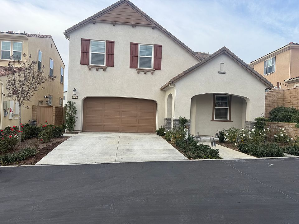1st image of 24208 Paloma Ct