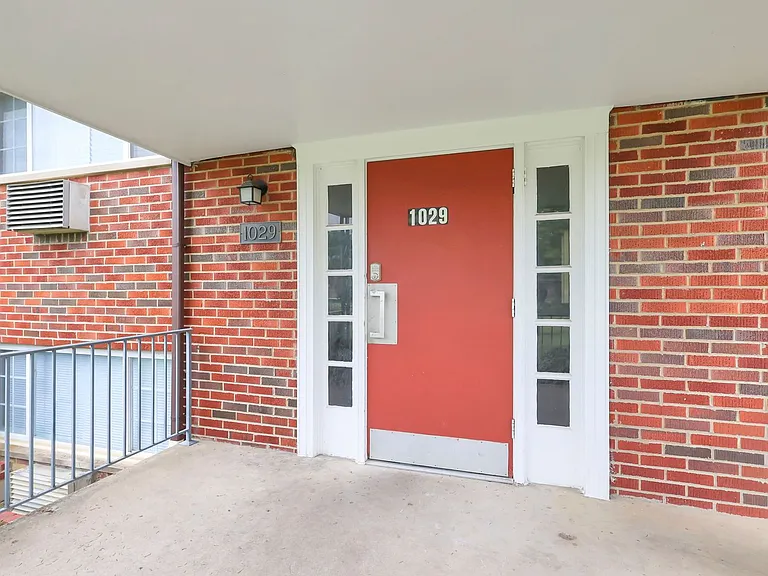 1029 Binns Blvd — Photo 6