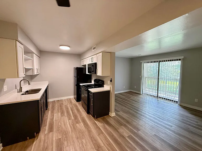 CherryVale Apartments — Photo 63