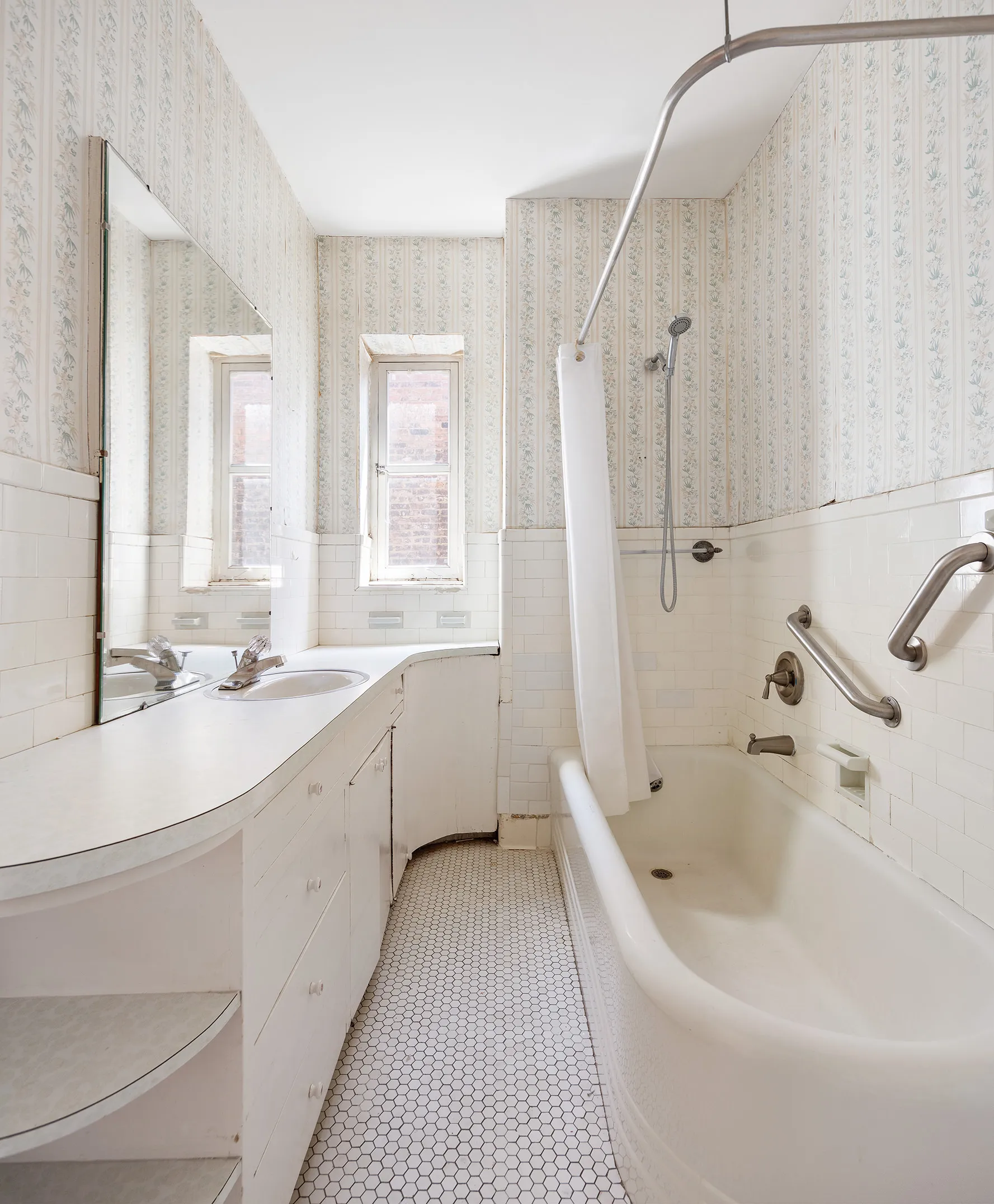 404 Riverside Drive #8A in Morningside Heights, Manhattan | StreetEasy