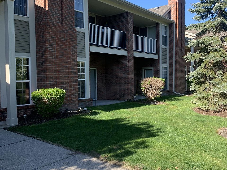 1st image of 15439 Cornell Dr #1
