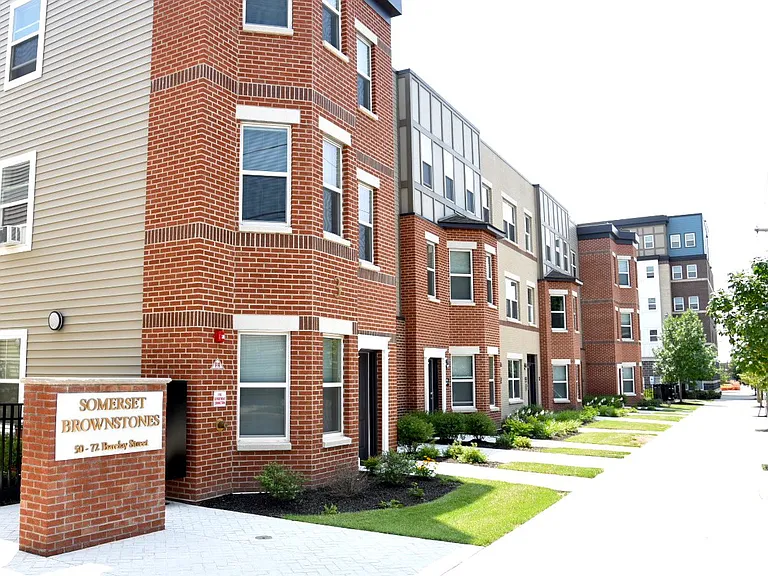 25 Somerset St #25 — Photo 2