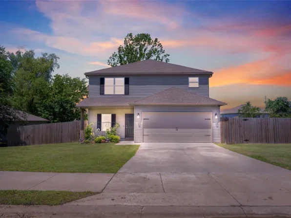 233 Evans St, Huntsville, AR 72740