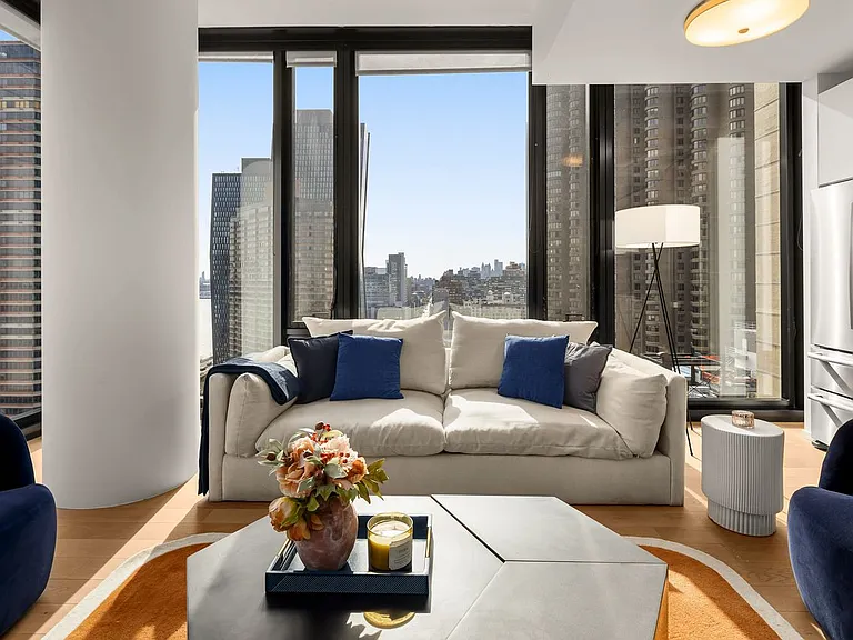 685 1st Ave #21-C — Photo 15