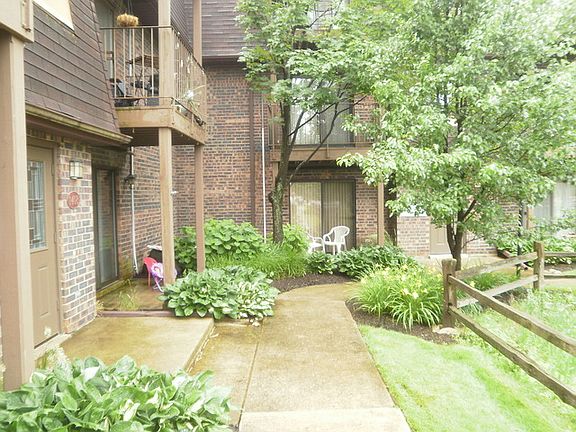 2nd image of 1406 S Fairfield Ave APT 48B