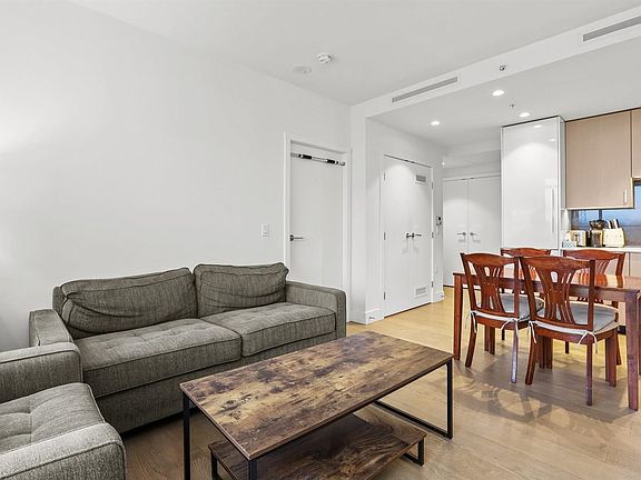 5th image of 1675 Lions Gate Ln #704