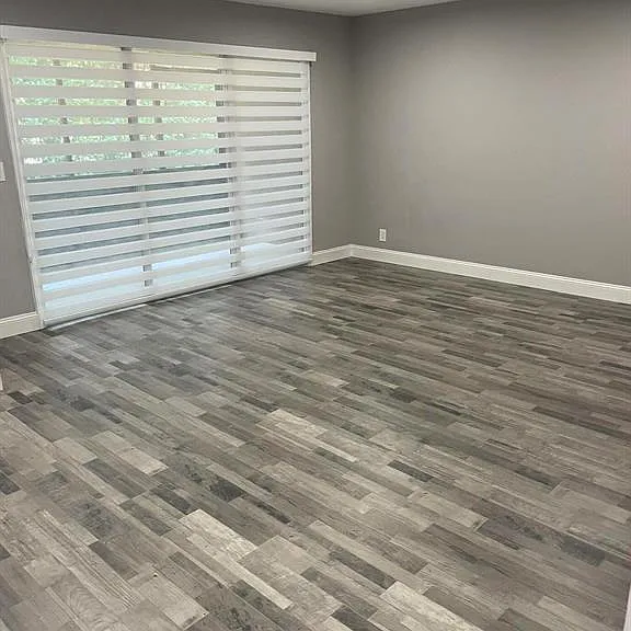 2700 Riverside Dr — Photo 5