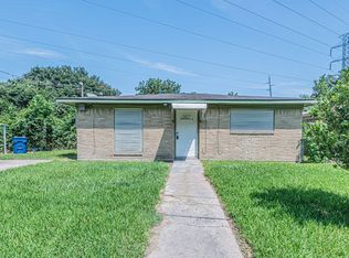 128 N Washington St, Texas City, TX 77591