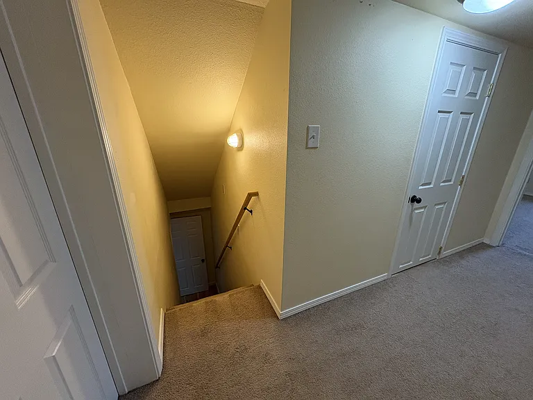 4138 W G St — Photo 11