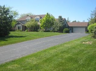 720 Fife Ct, Inverness, IL 60010