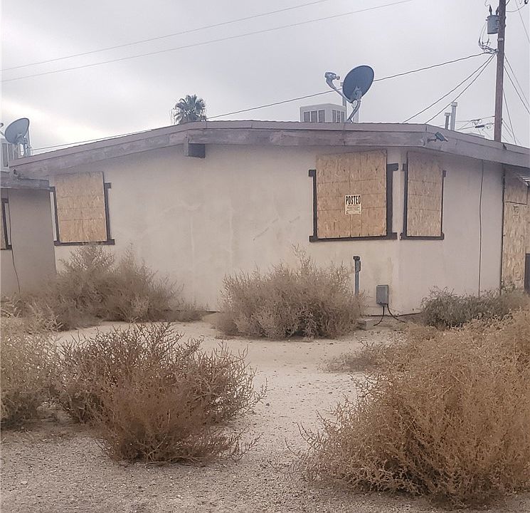 1st image of 74031 Gorgonio Dr