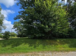 803 S 7th St, Monmouth, IL 61462