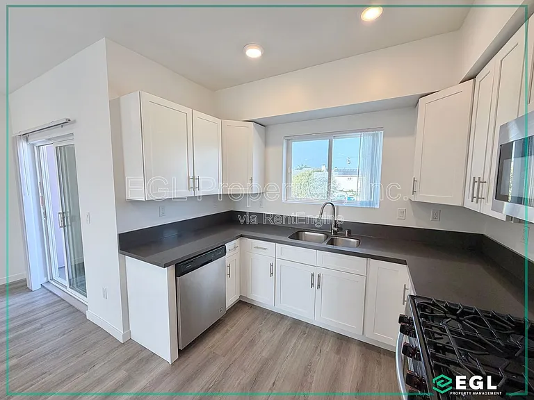 10501 Buford Ave #E — Photo 5