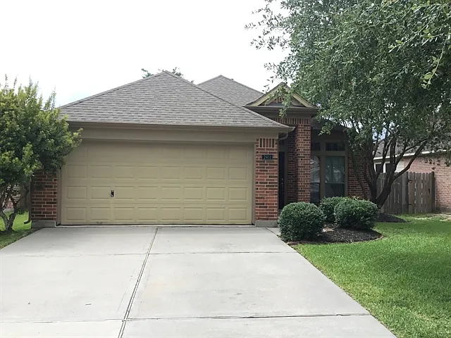 2411 Morgan Ridge Ln — Photo 1