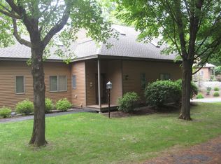 1140 Murphys Rd #10A, Hartford, VT 05047