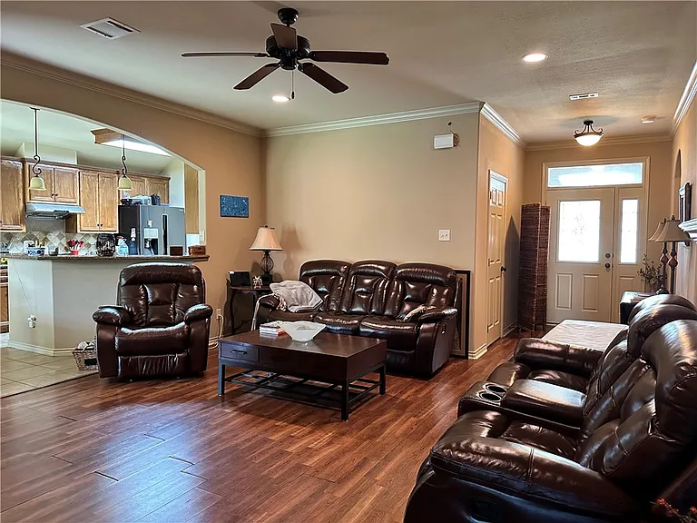 3908 Tournay Ln — Photo 3