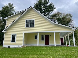 6 Redwood Ln #B, Sheffield, MA 01257