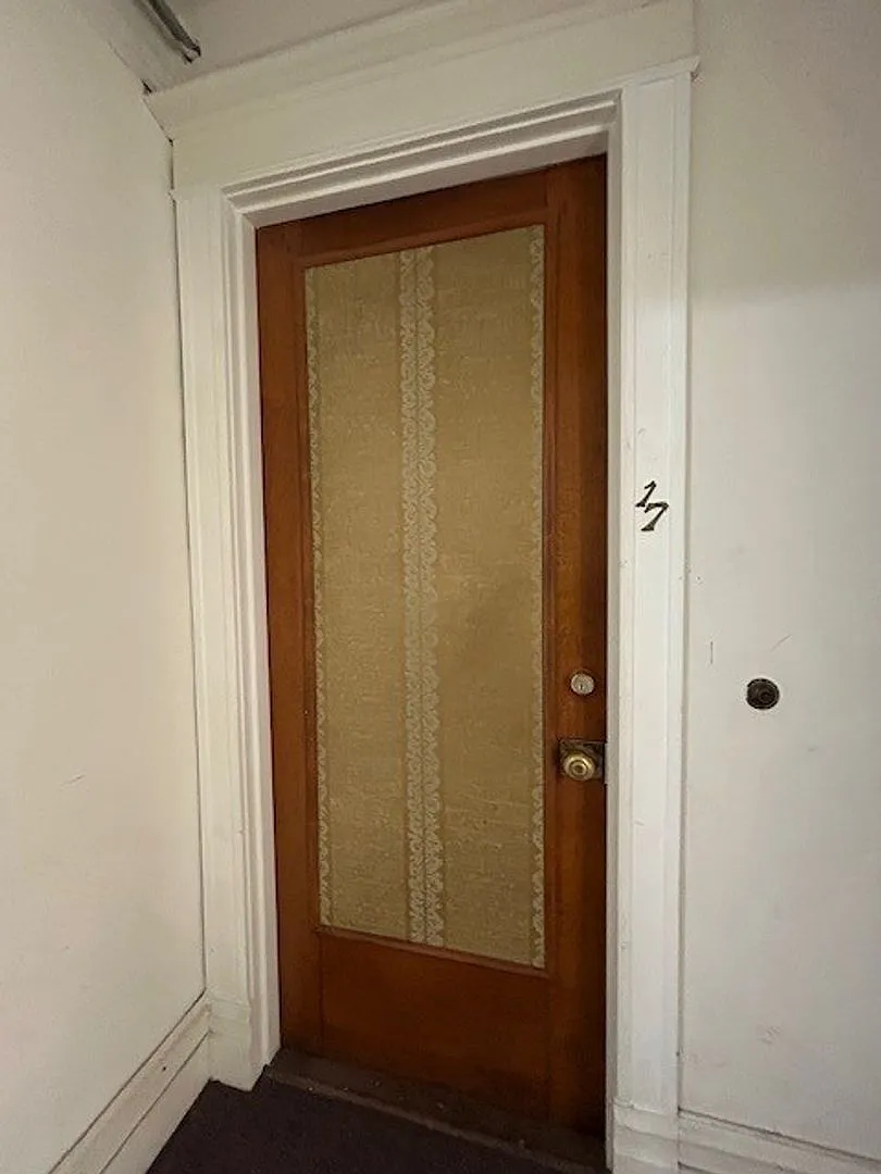 1 Bed 1 Bath- with Hardwood Floors in Downtown Berkeley — Photo 2
