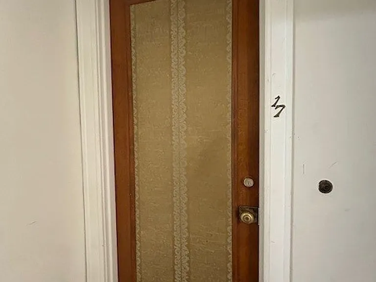1 Bed 1 Bath- with Hardwood Floors in Downtown Berkeley — Photo 2