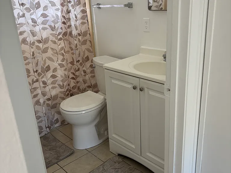 2909 El Camino Real — Photo 1