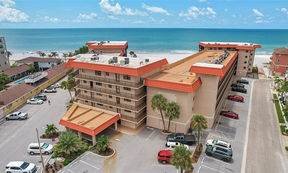 17580 Gulf Blvd #115