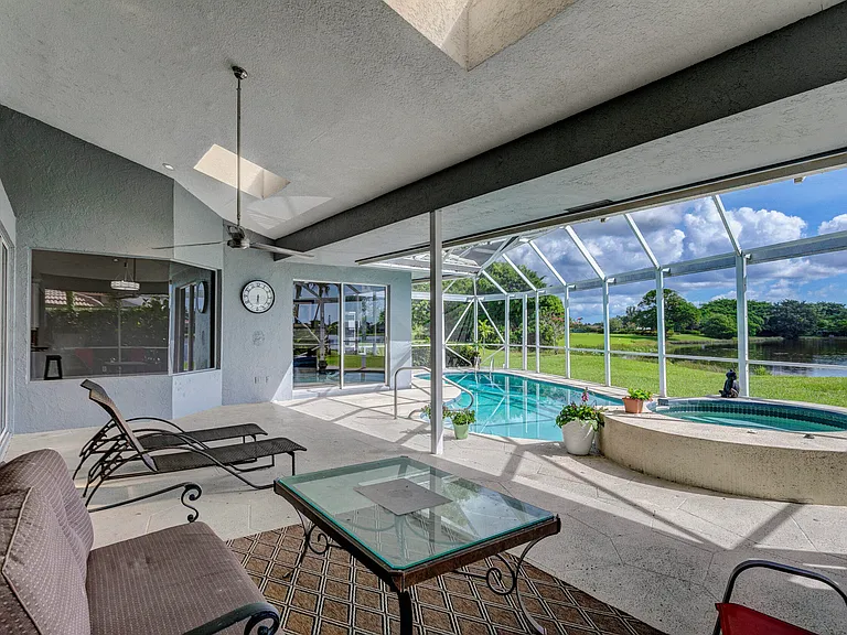 139 Brookhaven Ct — Photo 44