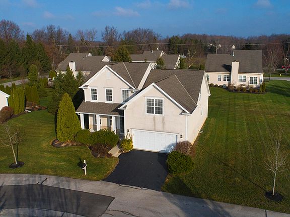 3rd image of 6964 Carroll Cir #35