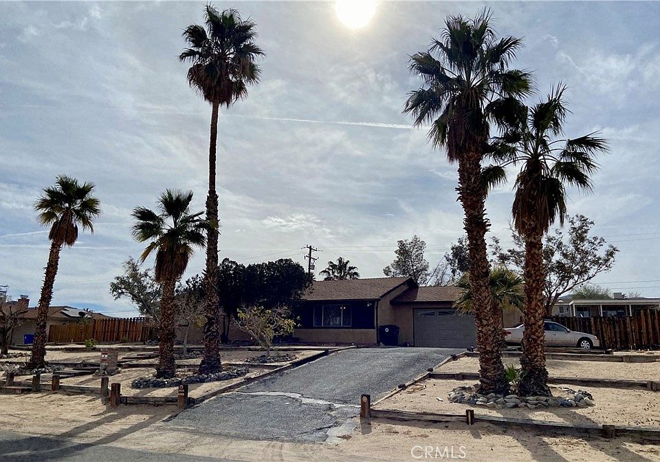 1st image of 73843 White Sands Dr