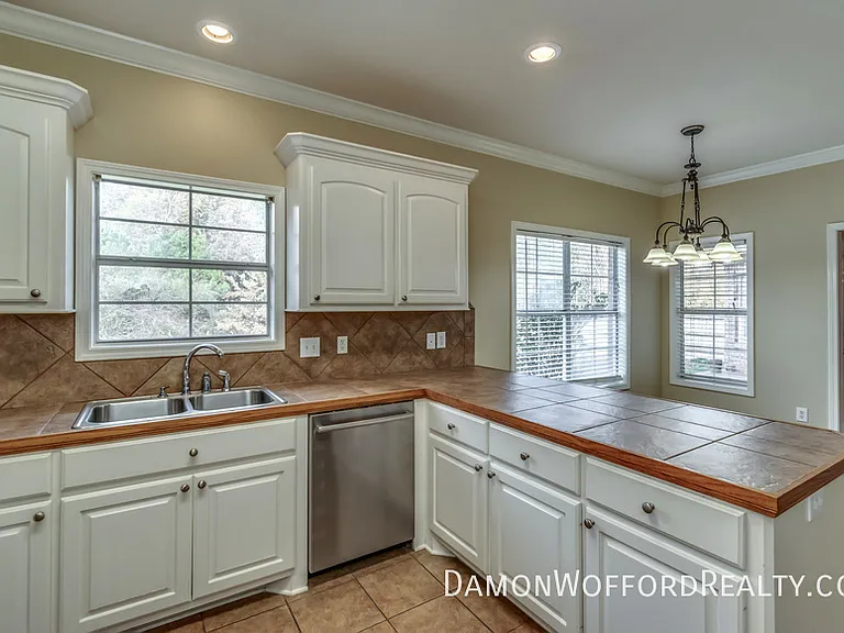 119 Kenzie Dr — Photo 18