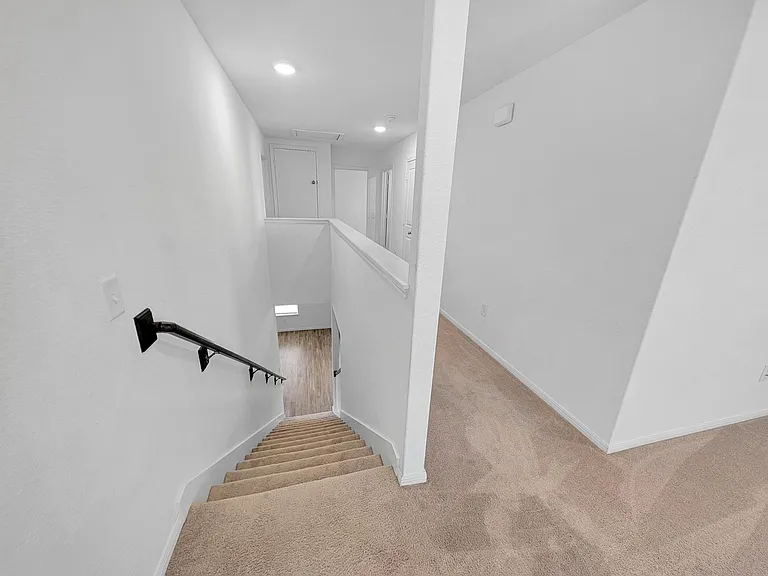 1328 Ventura Creek Dr — Photo 18